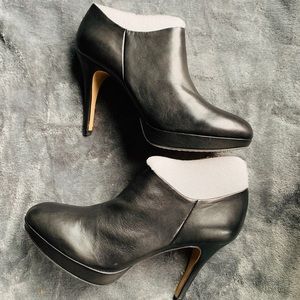 Vince Camuto VC-Elvin Bootie 8.5M